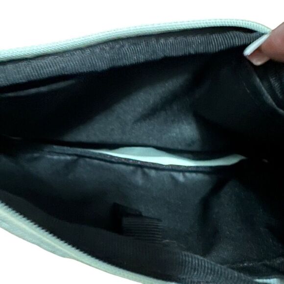 Nike Waistpack Women's OS Light Blue Running Lightweight Activewear NWT Clear - Picture 5 of 7